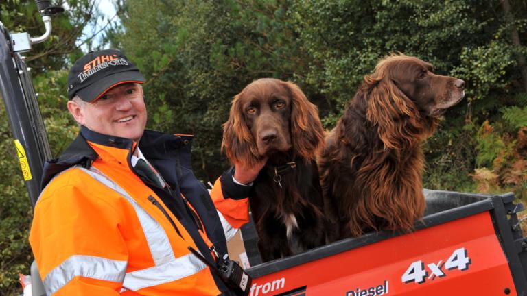 1024_x_576_ian_millward_and_dogs.jpg