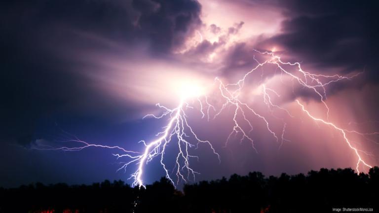 1024_x_576_-_thunderstorm.jpg