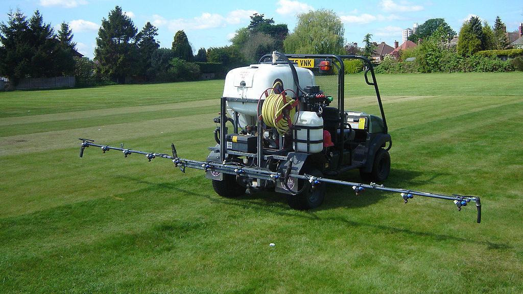1024_x_576_jason_garlick_sprayer.jpg