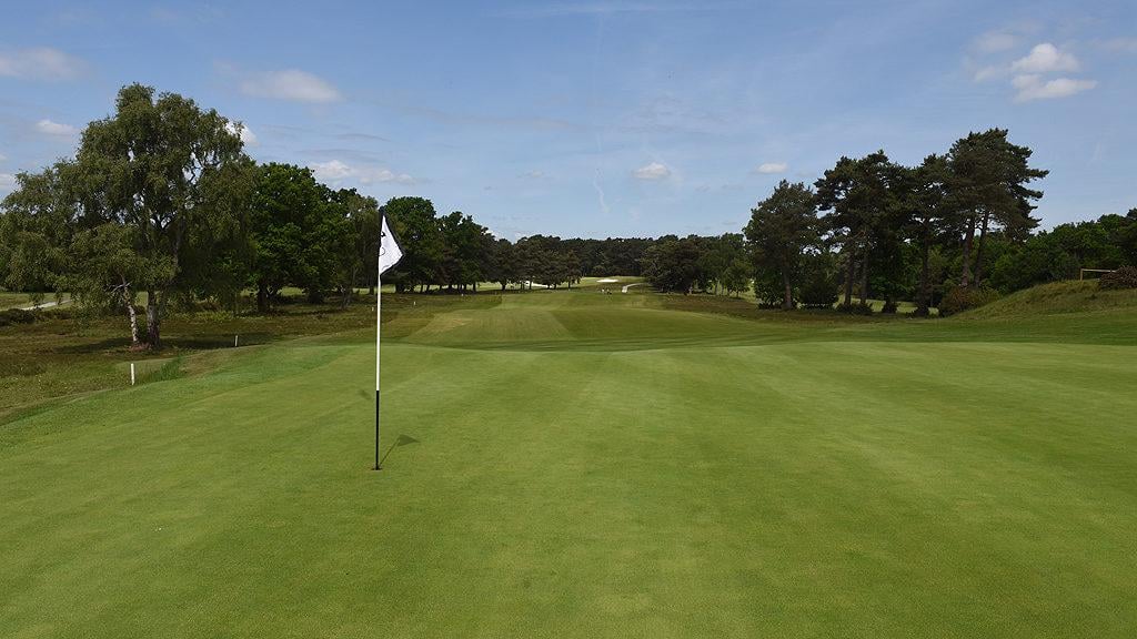 1024_x_576_-_blackmoor_18th_hole.jpg